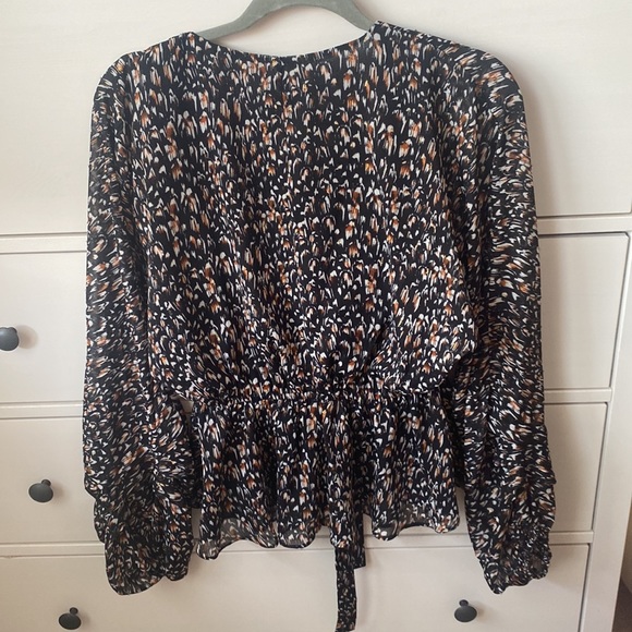 Express top - Picture 2 of 2